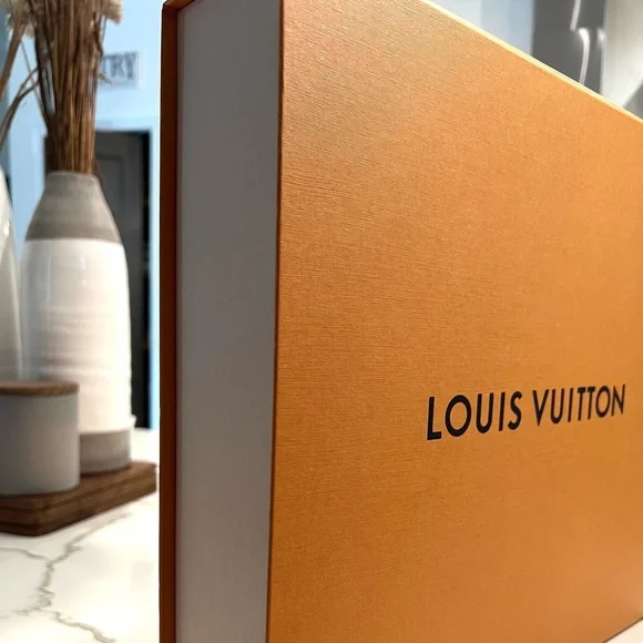 AUTHENTIC LOUIS VUITTON MEN LOAFERS SHOE - Picture 11 of 12